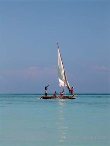 Beach walk, Zanzibar, DSC07768b